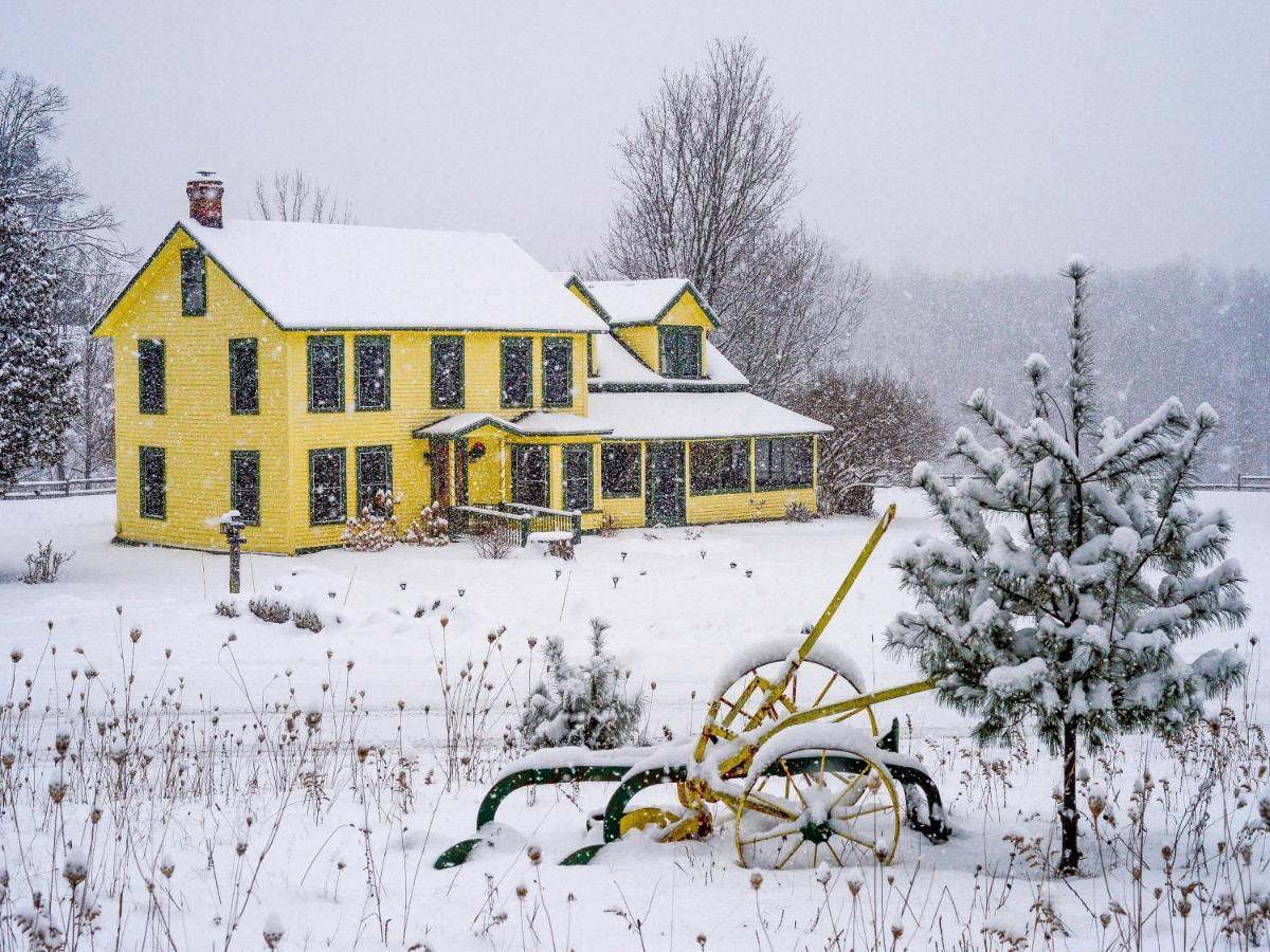 Bark Eater Inn Keene Exterior photo